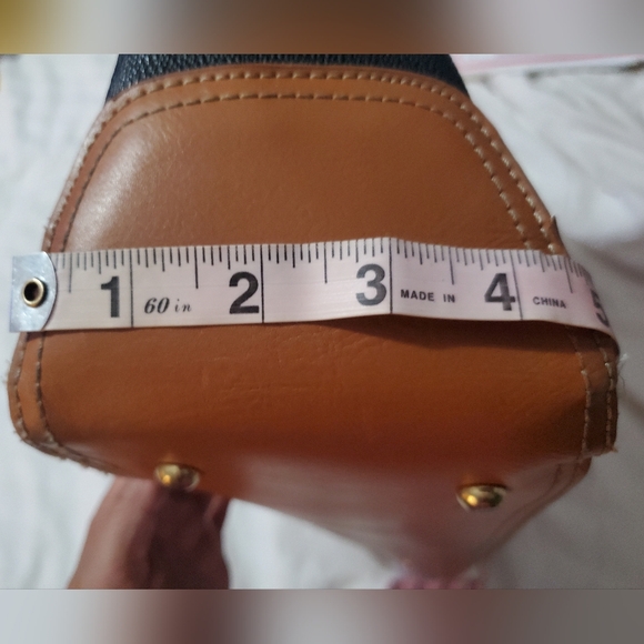 Handbag - Picture 5 of 14